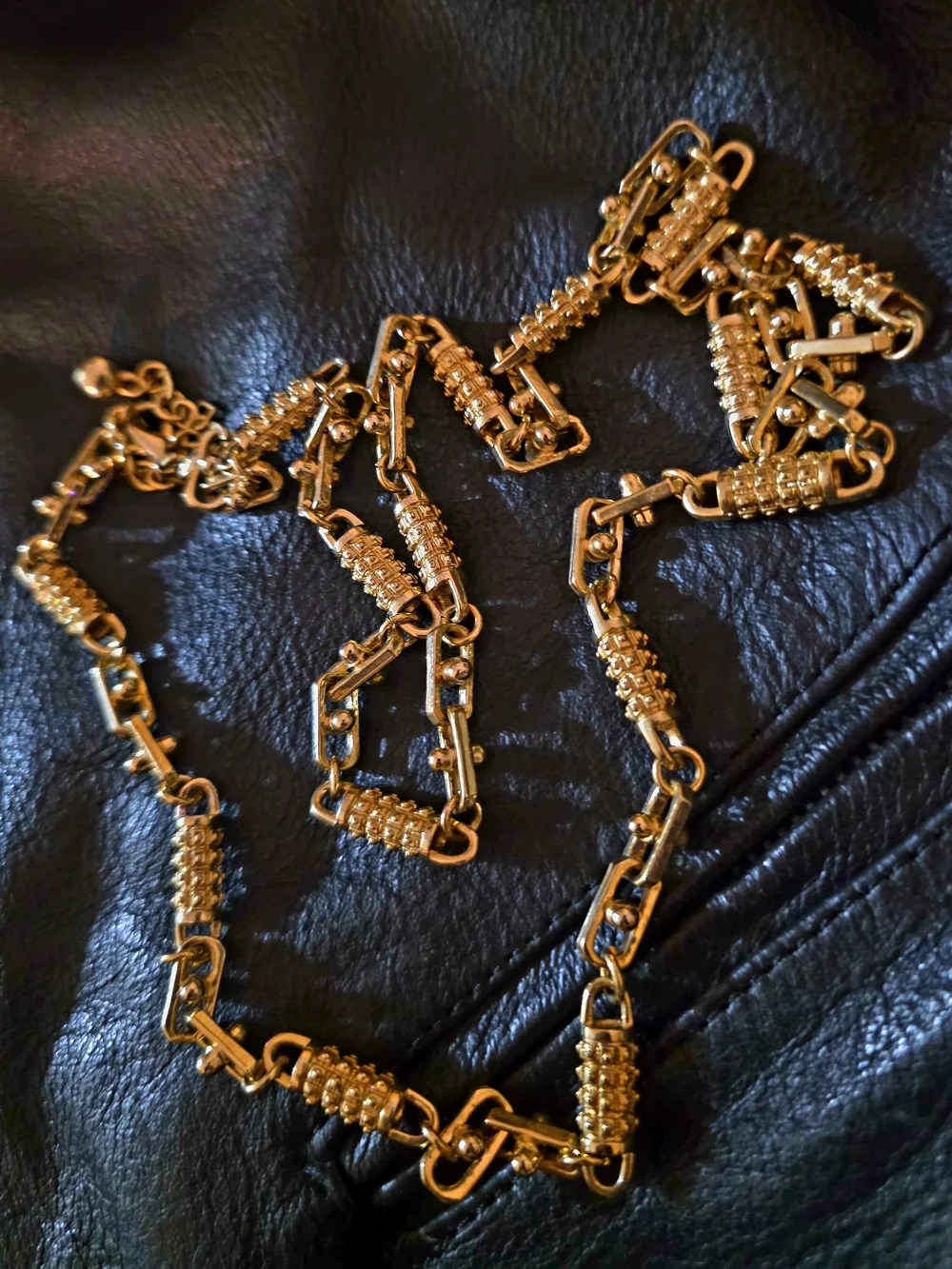 N/A stylish gold